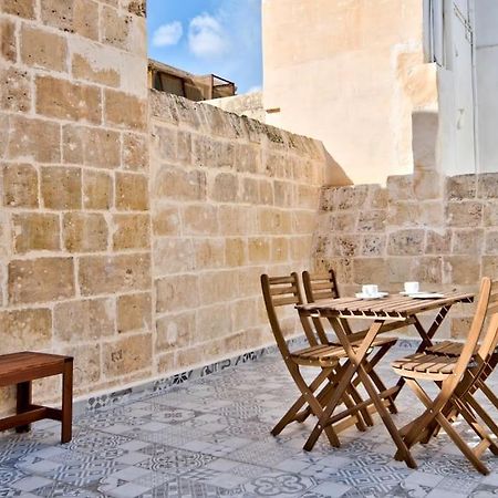Vallettastay Old Lodge Apartment 3 Bagian luar foto