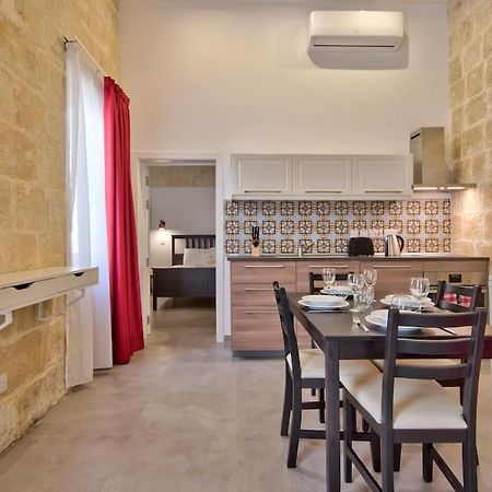 Vallettastay Old Lodge Apartment 3 Bagian luar foto