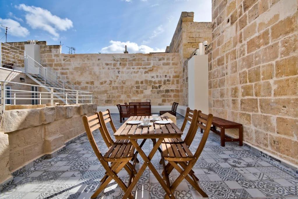 Vallettastay Old Lodge Apartment 3 Bagian luar foto