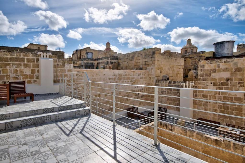 Vallettastay Old Lodge Apartment 3 Bagian luar foto