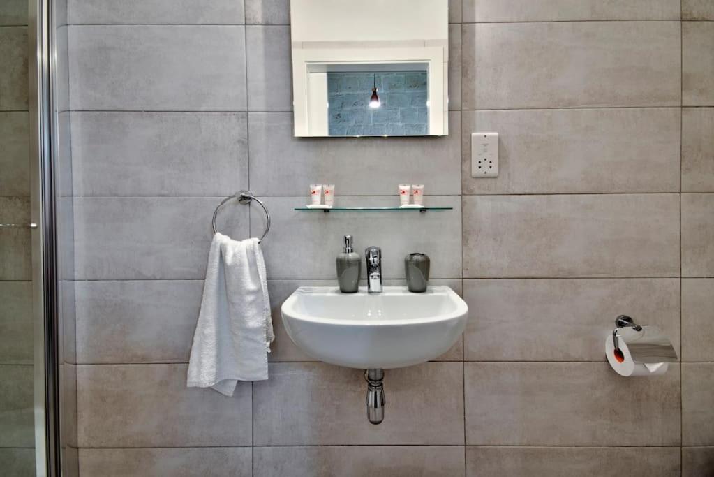 Vallettastay Old Lodge Apartment 3 Bagian luar foto